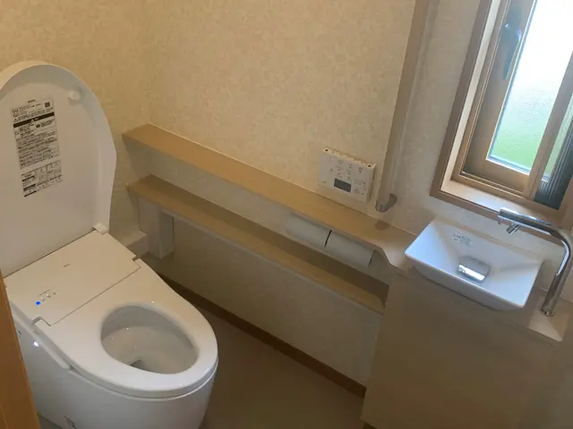 自信の完全自社施工◎安心の保険加入済み！女性スタッフ同行可能ですサービスの画像