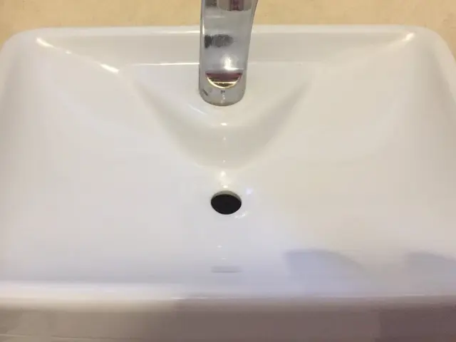 尿石の黄ばみ、黒ずみ完全に落とします！サービスの画像