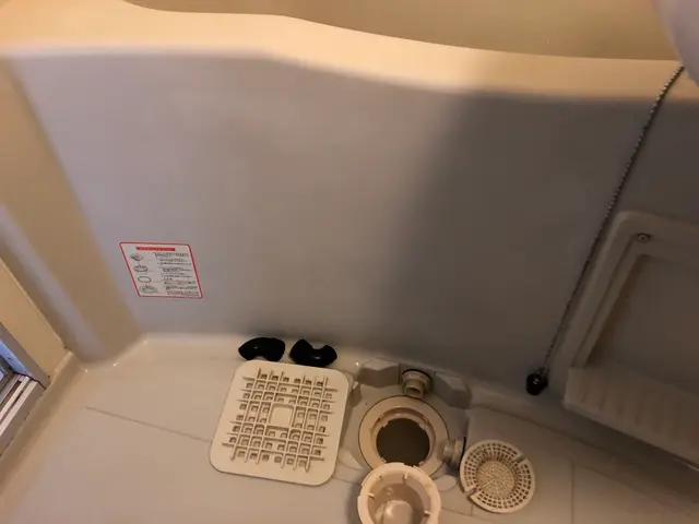 写真の女性の私が隅々まで作業させていただきます。サービスの画像