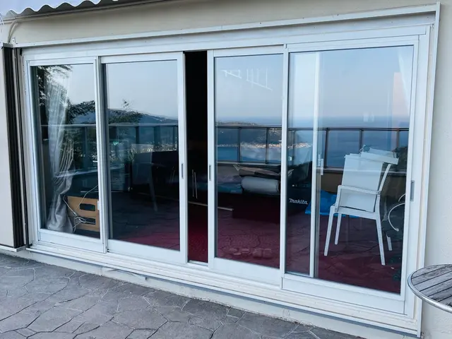 ★補助金使えます★内窓もカバーサッシもぜんぶおまかせ！ おうちも財布もホッと一息サービスの画像