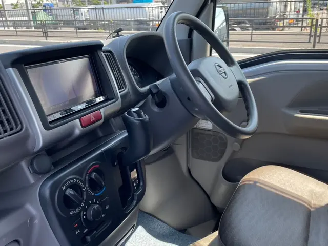 【今ならナビ画面コーティング無料！】車の匠が隅々まで綺麗にします！サービスの画像