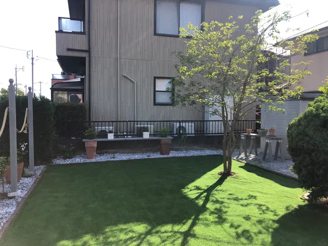 人工芝施工承っております。迅速丁寧な対応を心掛けています！材料費等別途料金です。サービスの画像