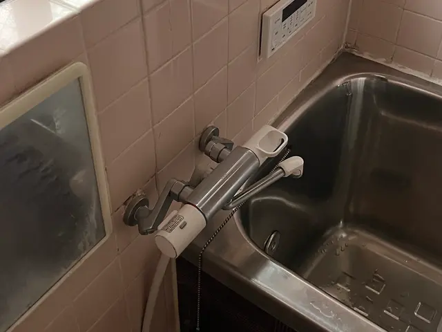 【地域密着！年中無休！明朗会計！】　　　浴室水栓蛇口交換サービスの画像