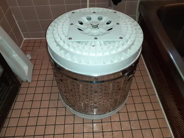 【全額返金保証あり！安心と満足の仕上がりを提供致します】～洗濯機（タテ型）清掃サービスの画像