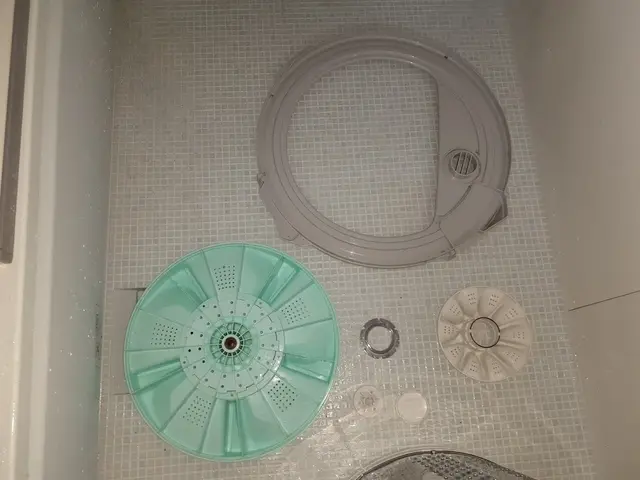 【全額返金保証あり！安心と満足の仕上がりを提供致します】～洗濯機（タテ型）清掃サービスの画像