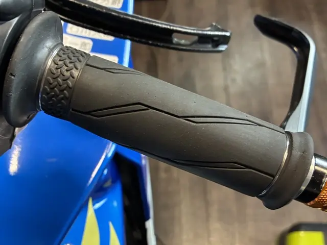バイクのグリップ交換サービスの画像