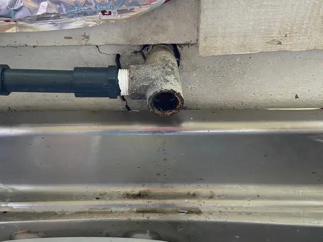 蛇口水漏れ作業サービスの画像