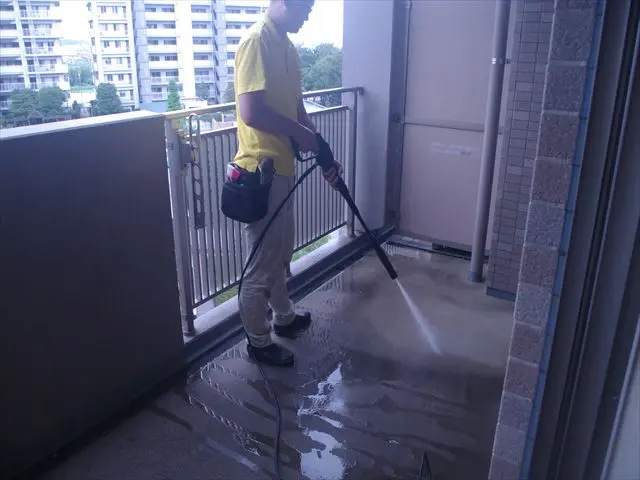 【隠れた人気】ベランダ清掃（月間450件以上の実績、クレジットカード利用可能！）サービスの画像