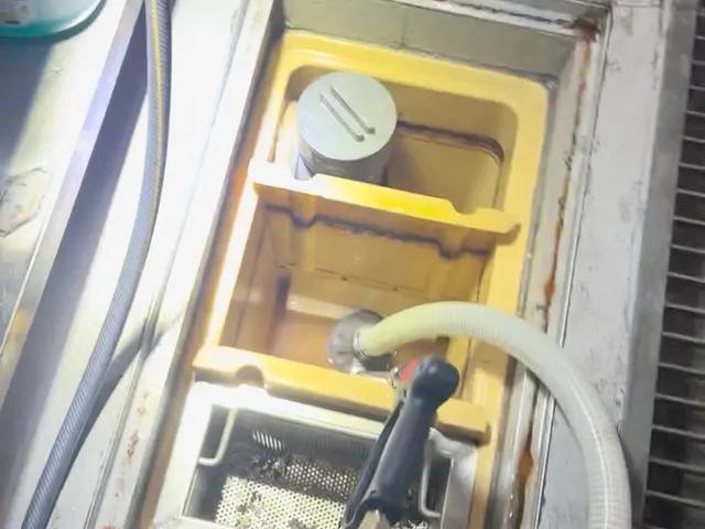 福祉施設や店舗等のグリストラップの高圧洗浄！サービスの画像