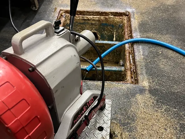 福祉施設や店舗等の排水管高圧洗浄&グリストラップ洗浄専門！サービスの画像