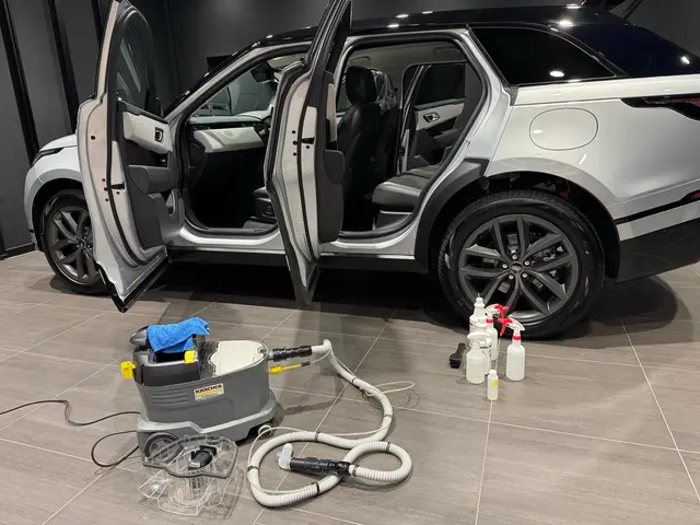 他社で断られたその汚れや臭い、プロの技と薬剤でお悩みを解決します。サービスの画像