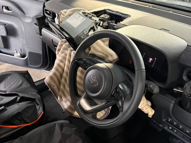 【自動車電装店】車の電気屋さんが見えない配線まで安全で綺麗に仕上げます！サービスの画像