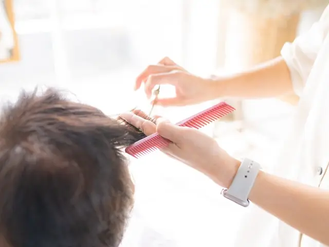 「美容師歴20年以上」笑顔と寄り添う心で理想のスタイルをお届けします！サービスの画像