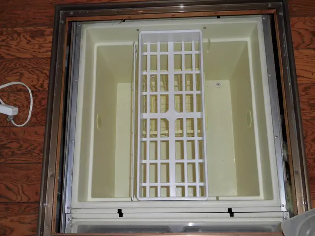 居住空間を徹底的にキレイにします！只今ワックスサービス(^^)サービスの画像