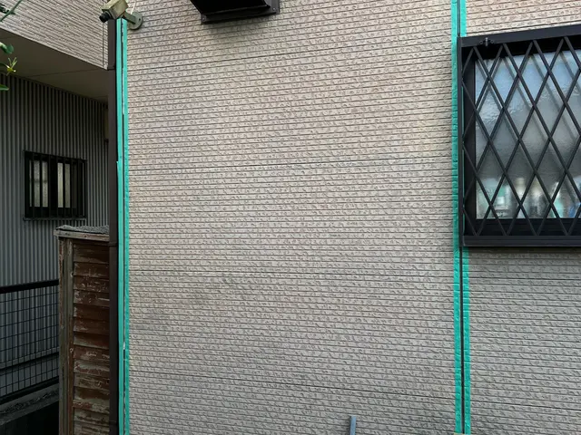 屋上ベランダ防水塗装及びバルコニー撤去外壁の目地シーリング打ちサービスの画像