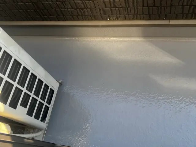 屋上ベランダ防水塗装及びバルコニー撤去外壁の目地シーリング打ちサービスの画像