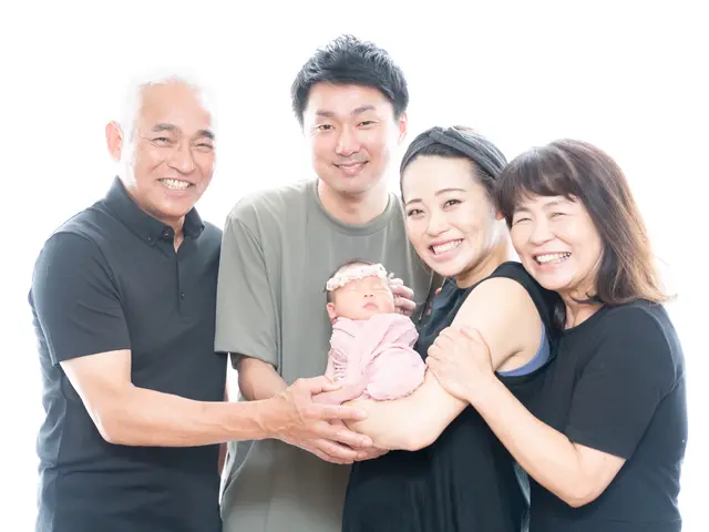 ニューボーン専門カメラマンか撮影します！妻と2人で同行。撮影実績3000組