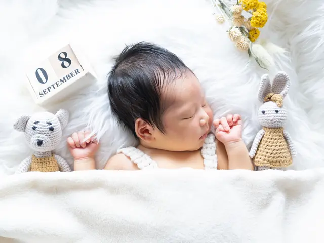 ニューボーン専門カメラマンか撮影します！妻と2人で同行。撮影実績3000組