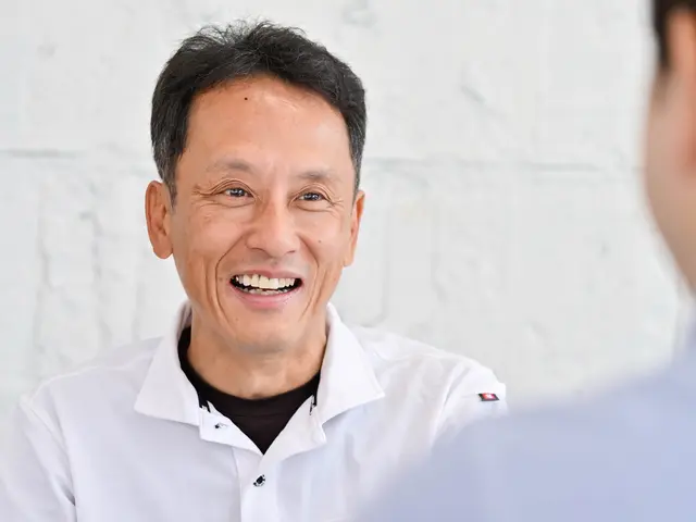 ◇写真が苦手な人専用カメラマンが撮影◇自然な笑顔のプロフィール写真撮影