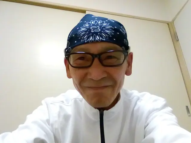 写真の私が作業します。ご予約お待ちしてますサービスの画像