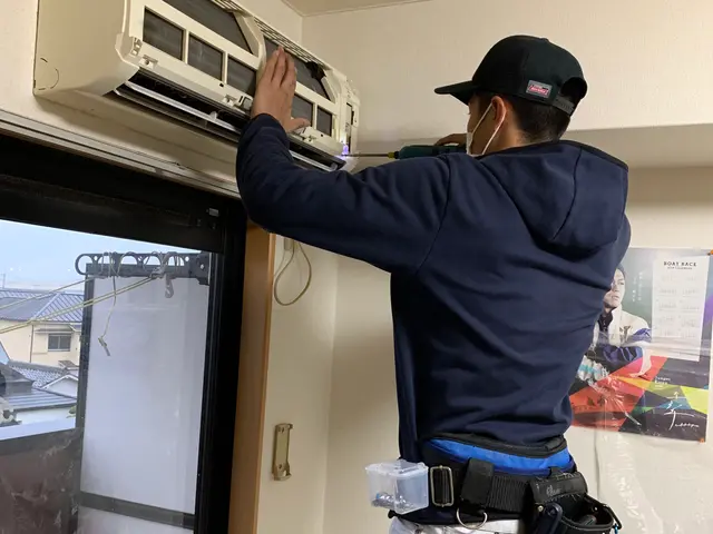 エアコンクリーニング＜土日祝日もOK＞女性スタッフも活躍中☆カビ・ヤニ除去除菌！サービスの画像