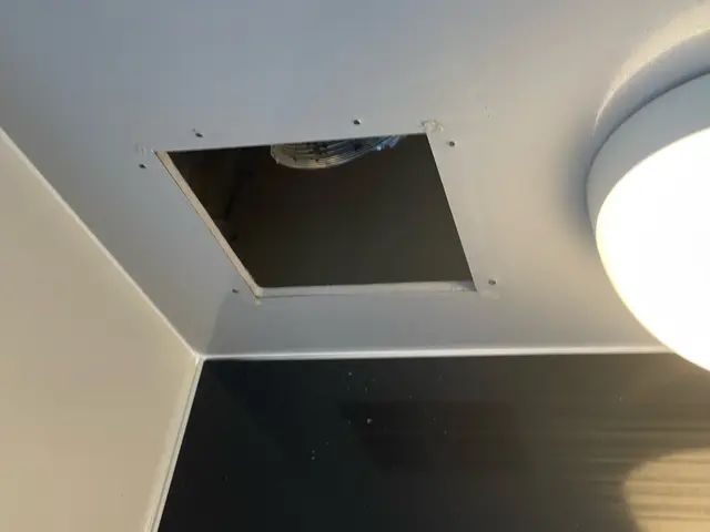 浴室換気扇の交換工事になります。　　交換にお困りの際はお気軽にご相談下さい。サービスの画像