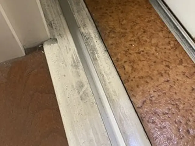 引き戸のレール交換・戸車交換・東京・千葉・神奈川・埼玉・茨城・お安くしますサービスの画像