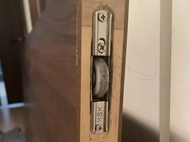 引き戸のレール交換・戸車交換・東京・千葉・神奈川・埼玉・茨城・お安くしますサービスの画像