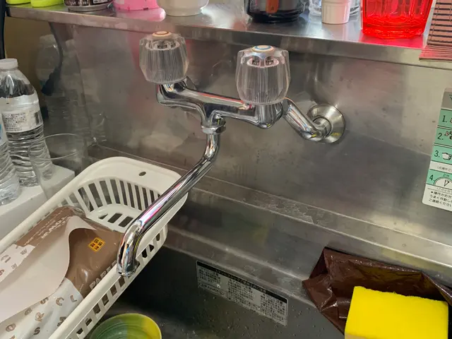 水漏れ修理9900円+部品代　先ずは、お問合せからどうぞサービスの画像