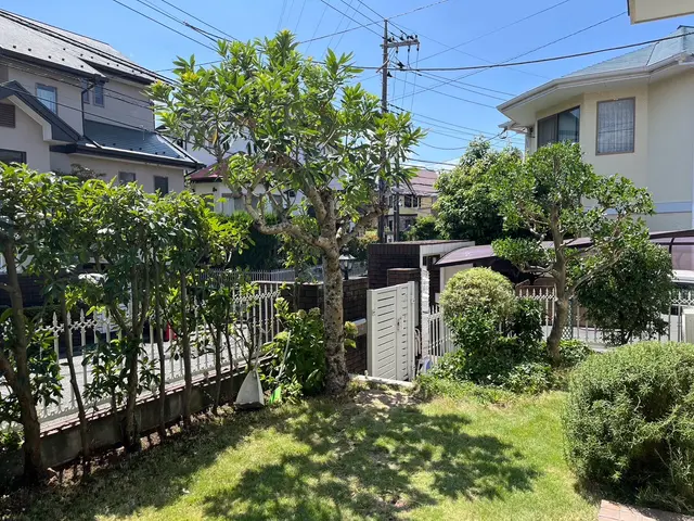 個人邸からマンション、会社の植栽管理まで承ります。サービスの画像