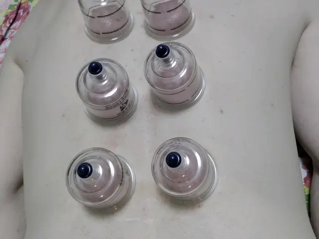 慢性的な肩こり腰痛にアプローチ。エイジングケアもしてますサービスの画像