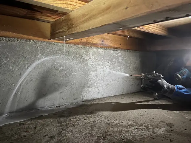 床下のプロフェッショナル☆5年保証☆再施工保障あり【年間1000件以上施工実績】サービスの画像