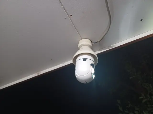 セキュリティ強化　Wi-Fi防犯カメラ取り付けサービスの画像