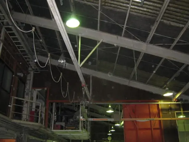 蛍光灯バイパス工事サービスの画像