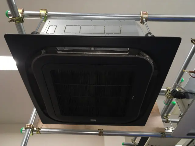 ◆4方向業務用エアコンクリーニング◆防カビコート、除菌消臭コート無料◆親切丁寧サービスの画像