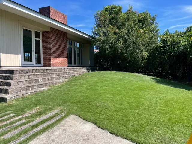 芝生施工をわかりやすく丁寧に、仕上がりまで寄り添いますサービスの画像