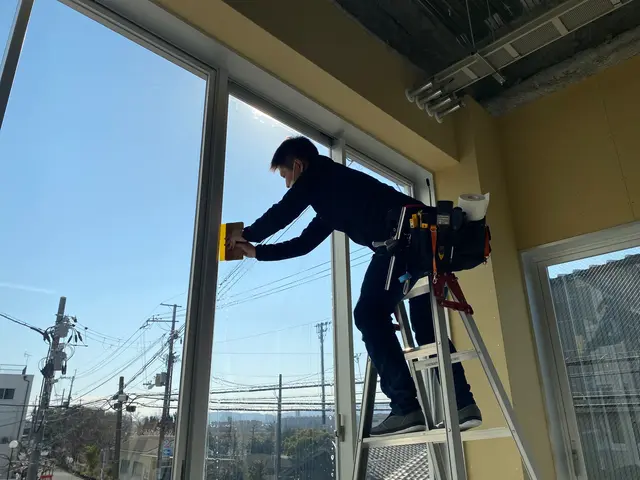 【大阪・横浜２拠点】実績多数のプロ職人が直接対応！窓フィルム施工専門店サービスの画像