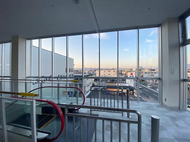 【大阪・横浜２拠点】実績多数のプロ職人が直接対応！窓フィルム施工専門店サービスの画像