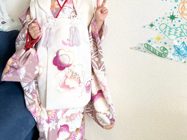 【大好評】七五三予約受付中。お宮参り大歓迎。着付けもできる業歴18年ヘアメイクサービスの画像