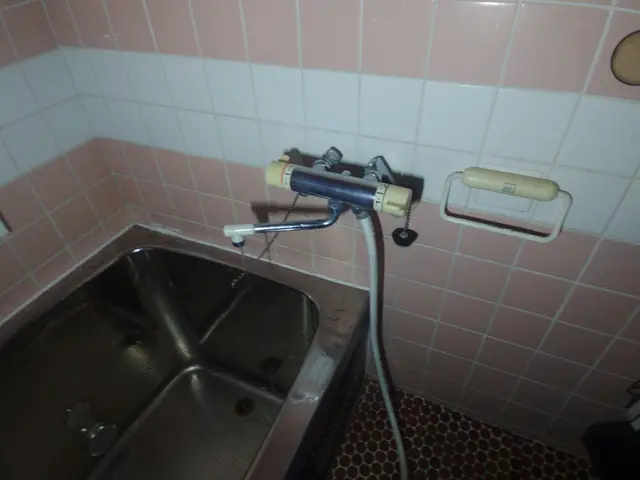 水漏れや古くなったお風呂の水栓やシャワーを交換受けたまりますサービスの画像