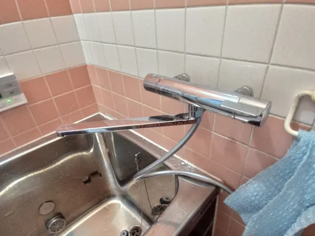 水漏れや古くなったお風呂の水栓やシャワーを交換受けたまりますサービスの画像