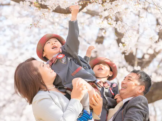 【成人式・卒業・入学】年中受付中！自然体な表情をお写真に残します！和傘付き！