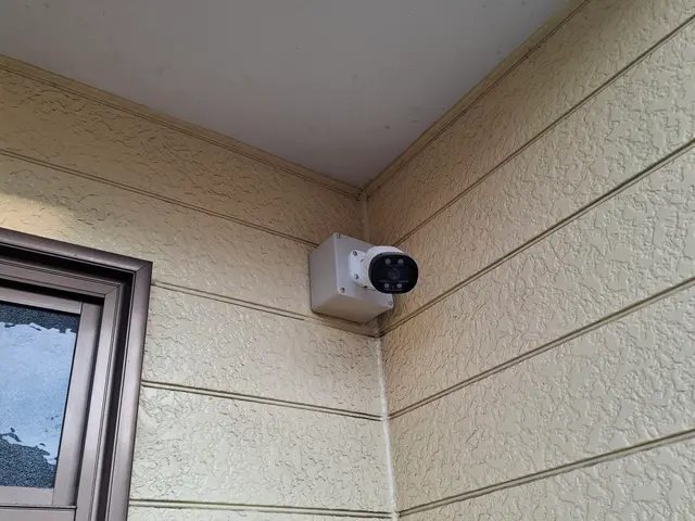 防犯カメラの取り付けをいたします。サービスの画像