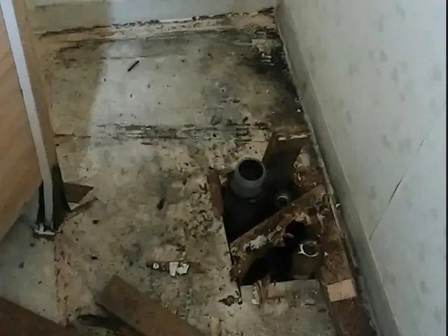 洗面化粧台の交換は水廻りリフォーム工事に特化した当店へ！サービスの画像