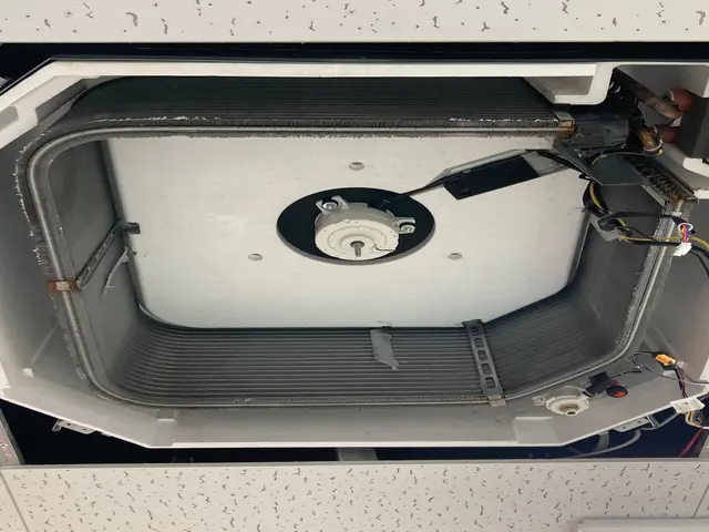 全機種全メーカー対応！　天井埋込エアコンクリーニングサービスの画像