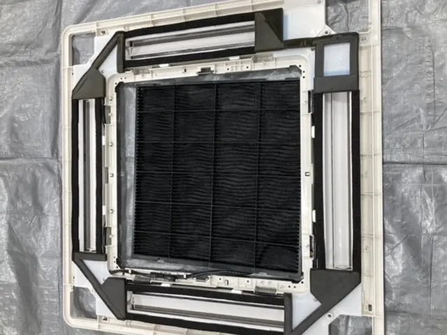 全機種全メーカー対応！　天井埋込エアコンクリーニングサービスの画像