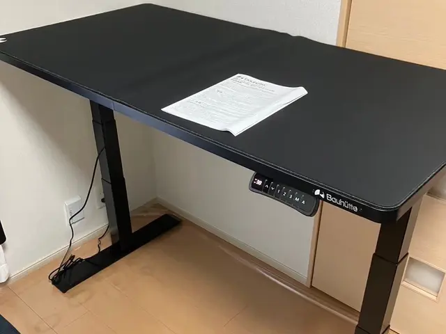 昇降デスクの組立、設置、移設、取付、解体なら家具＆家電のプロにおまかせ下さい！サービスの画像