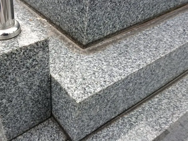 墓石クリーニング一式、目地コーキング仕上げ込み、４万８０００円の柳沢石材店サービスの画像