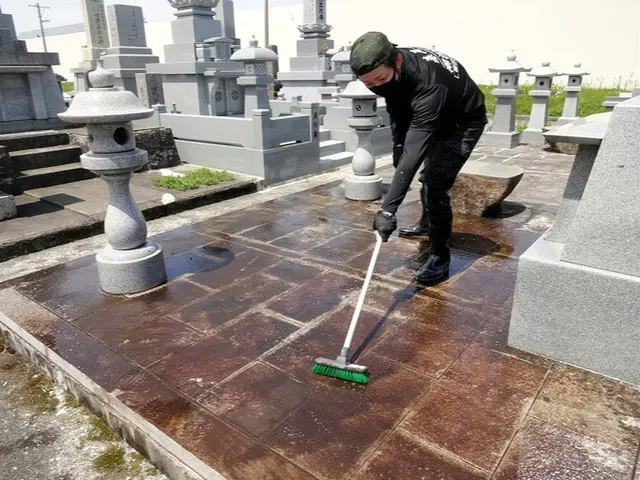 墓石クリーニング一式、目地コーキング仕上げ込み、４万８０００円の柳沢石材店サービスの画像