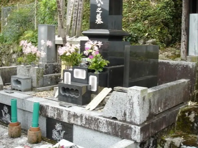 墓石クリーニング一式、目地コーキング仕上げ込み、４万８０００円の柳沢石材店サービスの画像